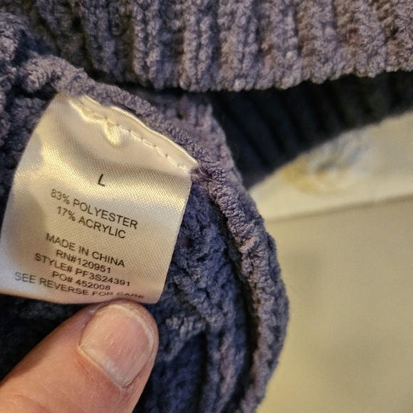 Euc crop cabel knit sweater - Picture 4 of 4